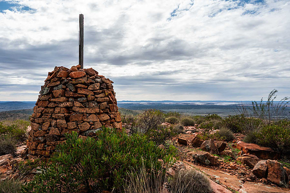 the top of Mt St Mungo with a view to Lake Acraman, the large shallow depression was formed by a meteorite strike